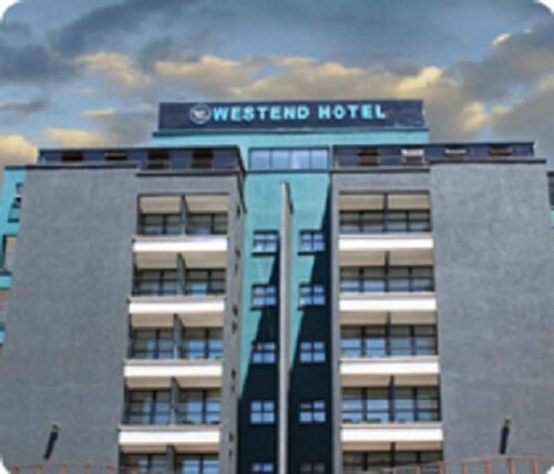 WE Hotel and Suites, Book Hotel Nairobi hoteller med parkering, Parkering