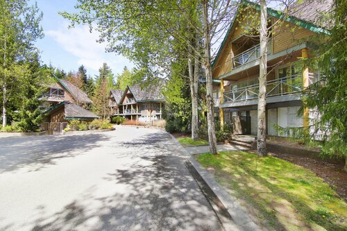 Valhalla Vacations at Whistler