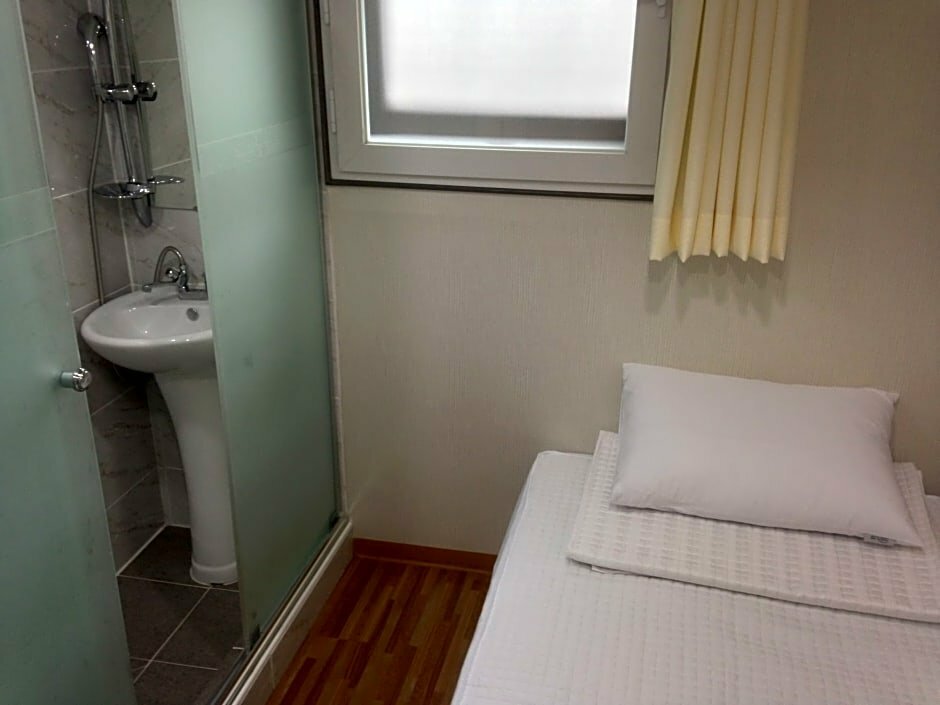 Hostel Chloe