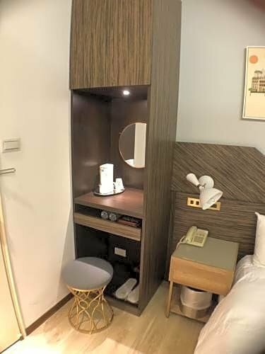 H Hotel