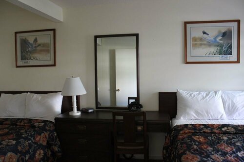Imperial Inn 1000 Islands, Prenota Locanda Hotel a Ontario con parcheggio, Parcheggio
