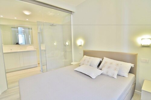 Aromi Piccolo Hotel, Забронировать Отель Сало озеро Гарда