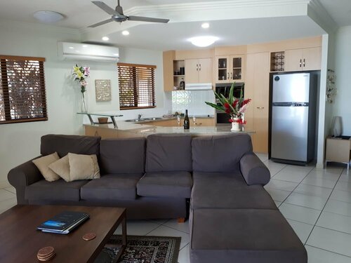 Meridien Beachfront Apartments at Trinity Beach, Buchen Sie Ferienwohnung Trinity Beach Cairns Beaches