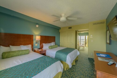 Alden Beach Resort & Suites, Забронировать Курортный отель Сент-Пит-Бич Clearwater-St Pete Beaches