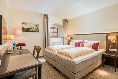 Wasserschloss Klaffenbach Schlosshotel, Book Hotel Hotels in Chemnitz with Parking, Parking