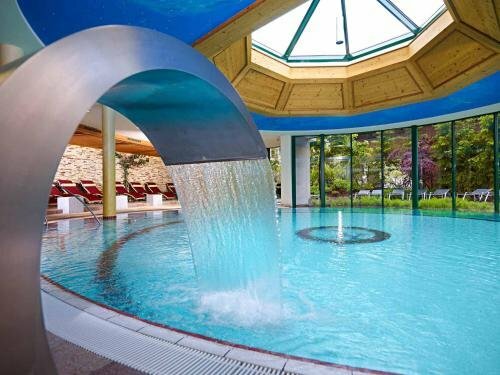 Hirschen Wohlfühlhotel Bregenzerwald, Забронировать Отель Отели Шоппернау с бассейном, Бассейн