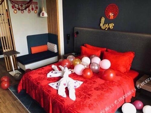 Holiday Inn Express Chengdu East by IHG, Prenota Hotel Hotel a Sichuan con parcheggio, Parcheggio