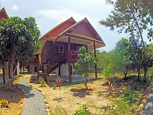 Chaipura Resort, Забронировать Курортный отель Пляж Конг Кои Ко Чанг