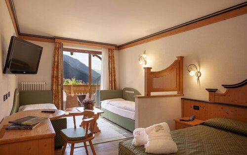 Resort Dolce Casa - Family & Spa Hotel, Забронировать Курортный отель Отели в центре Моэна с завтраком, отели в центре Моэна с завтраком