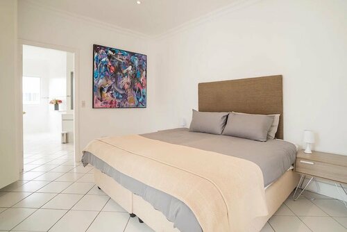 Ocean 12 Guesthouse