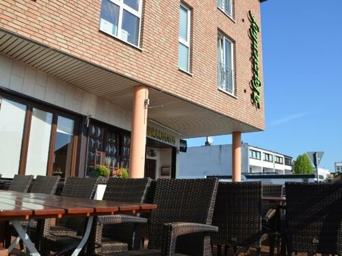 Akazienhof Hotel & Brauhaus, Забронировать Отель Гренгель Кельн