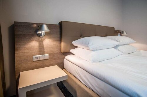 Q Hotel Plus Wrocław, Забронировать Отель Отели Вроцлава 4 звезды, рядом с Вроцлавский аквапарк, 4*