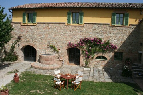 Podere San Simone, Забронировать Отель Кастельнуово-Берарденга Кьянти