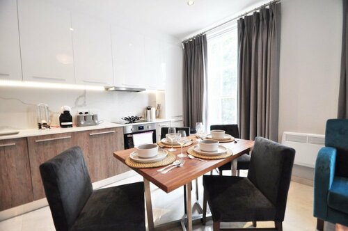 Chic Apt in the heart of Camden by City Stay London, Забронировать Апартаменты/квартира Отели Большого Лондона с парковкой, Парковка