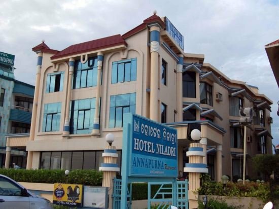 HOTEL NILADRI PREMIUM