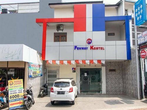 Hotel O Fenway Kostel, Забронировать Отель Сукаджади Бандунг, рядом с Торговый центр Paris van Java