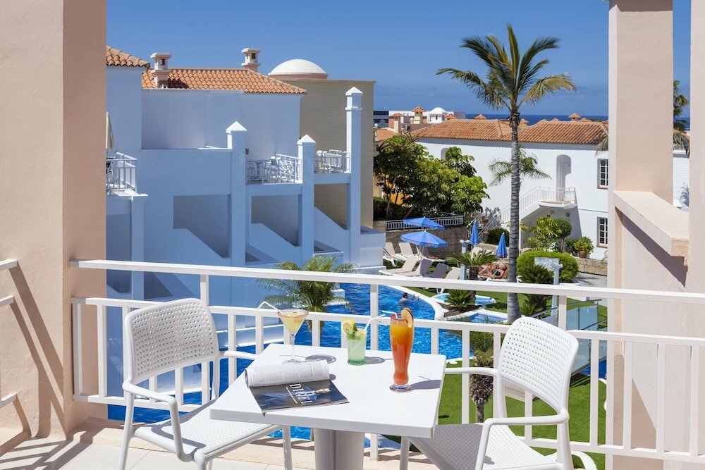 Bahia Fañabe Suites