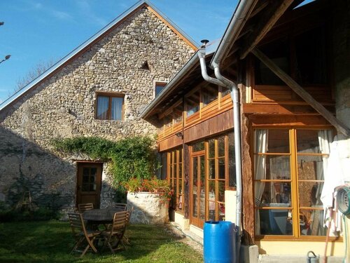 VALRELEY, chambres et table dhôtes eco-friendly avec bain nordique au sud du massif du Jura, Rezervasyon Otel Champagne-en-Valromey 