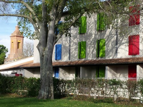 Friendly Auberge, Забронировать Хостел Хостелы Коломье, Хостел