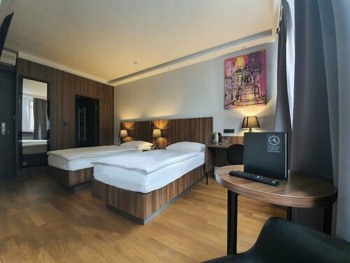 Atelier Hotel, Забронировать Отель Отели Среднесловенского региона 3 звезды, 3*
