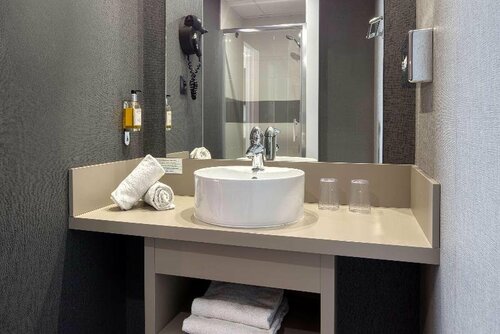 Best Western Hotel Atlantys Zenith Nantes, Забронировать Отель Сен-Эрблен Большой Нант