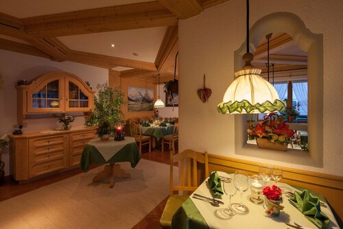 Hotel Omesberg, Book Hotel Hoteller i Vorarlberg med parkering, Parkering