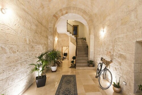 Mulberry House, Boek Bed and Breakfast Trani Apulië