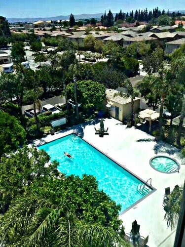 Sheraton Ontario Airport Hotel, Забронировать Отель Онтарио штат Калифорния