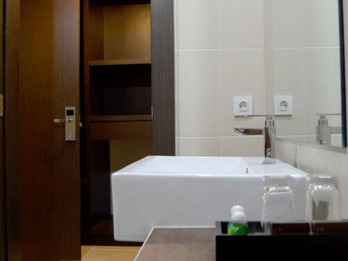 Ayola Tasneem Convention Hotel, Reserva ahora Hotel Yogyakarta Provincia de Yogyakarta