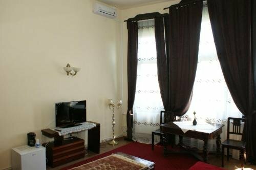 Vila Corviniana, Rezerwuj Hotel Hunedoara Transylvania