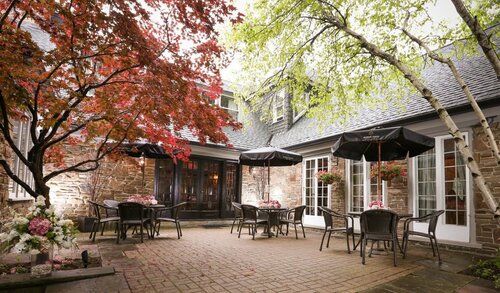 The Glenerin Inn, Забронировать Курортный отель Миссиссога Greater Toronto Area