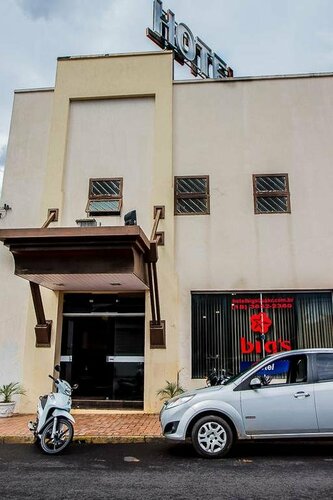 Bigs Hotel, Забронировать Отель Пенаполис штат Сан-Паулу