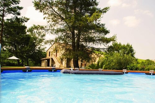 Il Casale di Giovanna, Varaa Hotelli Offida hotellit, joissa on uima-allas, Uima-allas