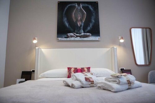 San Giovanni Gallery, Book Hotel Appio Latino Rom