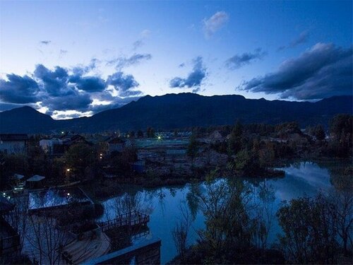 Lijiang Jinmao Wutong Boutique Hotel, Book Hotel Lijiang Yunnan