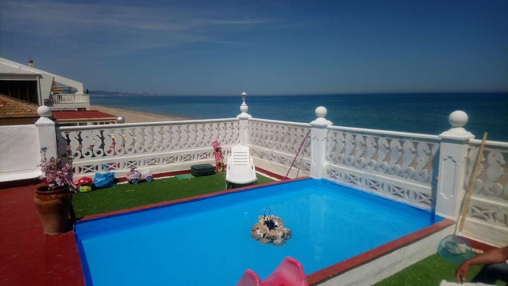 Bed & Breakfast On The Beach