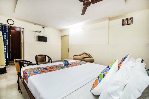 Fabhotel Aditya Yatri Nivas, Забронировать Отель Тирупати штат Андхра-Прадеш, рядом с Железнодорожный вокзал Тирупати-Восточный