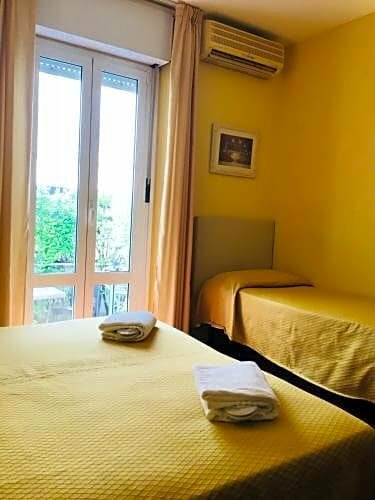 Hotel Milton, Забронировать Отель Марина-ди-Пьетрасанта Версилия