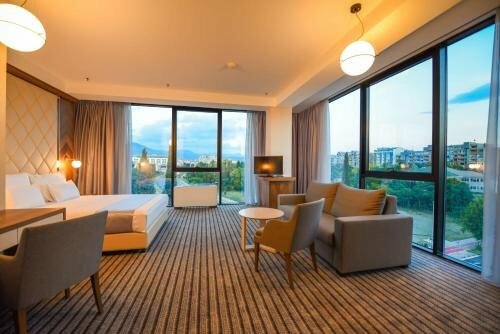 Hotel Union, Reserva ahora Hotel Hoteles de 3 estrellas en Podgorica County, 3*