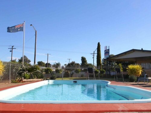 Crossroads Motel, Buchen Sie Motel Hotels in Cobar mit Parkplatz, Parkplätze