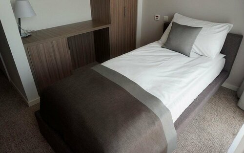 Szpital Uzdrowiskowy Mieszko w Kamieniu Pomorskim, Reserva ahora Hotel Hoteles en Pomerania Occidental con aparcamiento, Aparcamiento