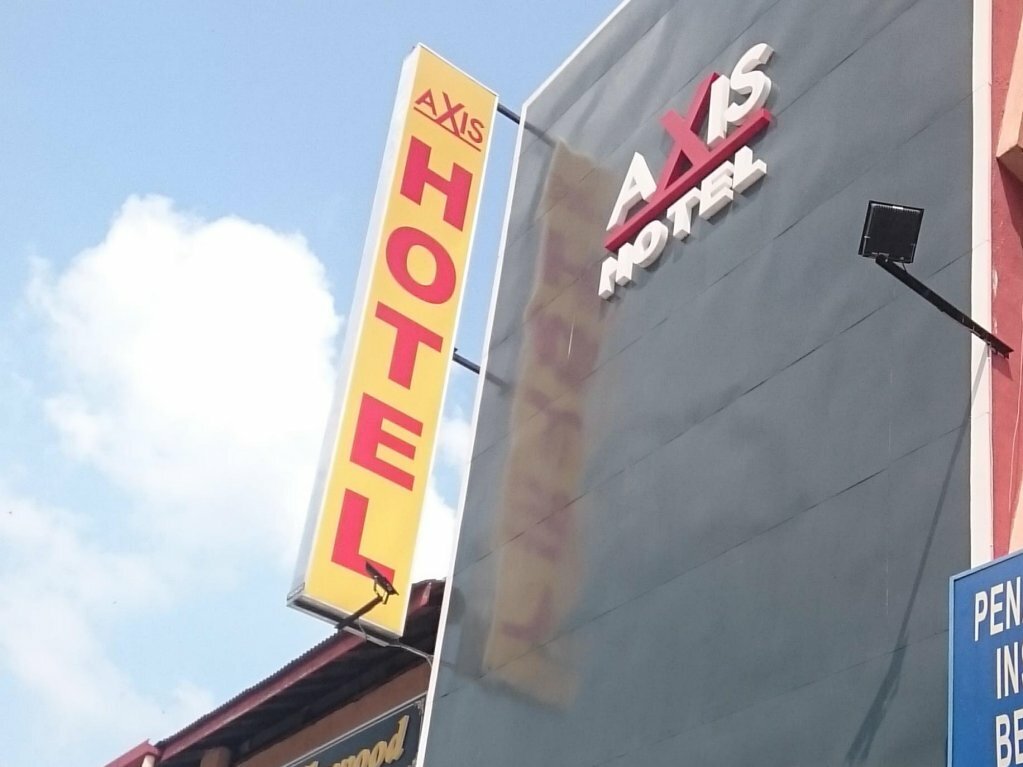 Axis Hotel