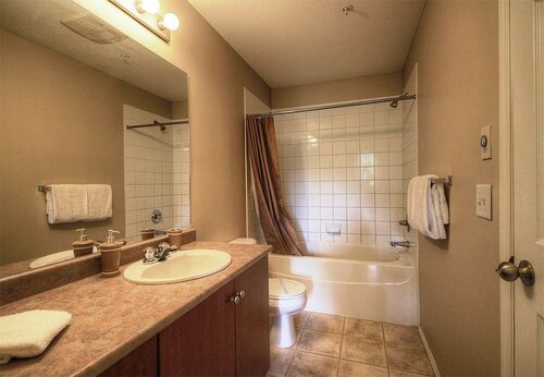 Pinnacle Pointe by DKRA, Réserver Appartement Kelowna Big White