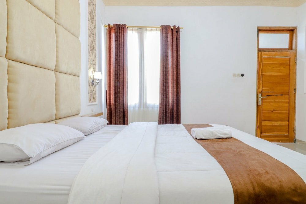 Griya Limasan Hotel