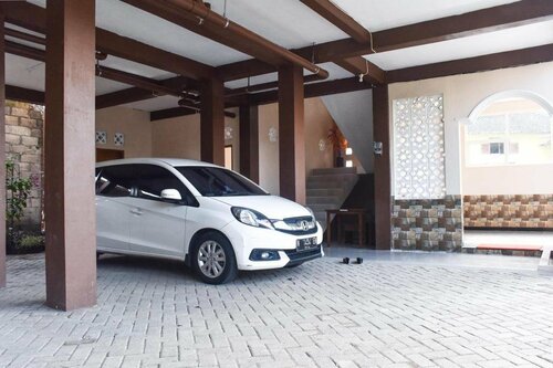 RedDoorz Syariah near Batu Night Spectacular, Забронировать Гостевой дом Бату провинция Восточная Ява