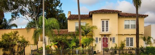 Cinema Suites Bed & Breakfast, Забронировать Отель Лос-Анджелес Большой Лос-Анджелес, рядом с Urban Light
