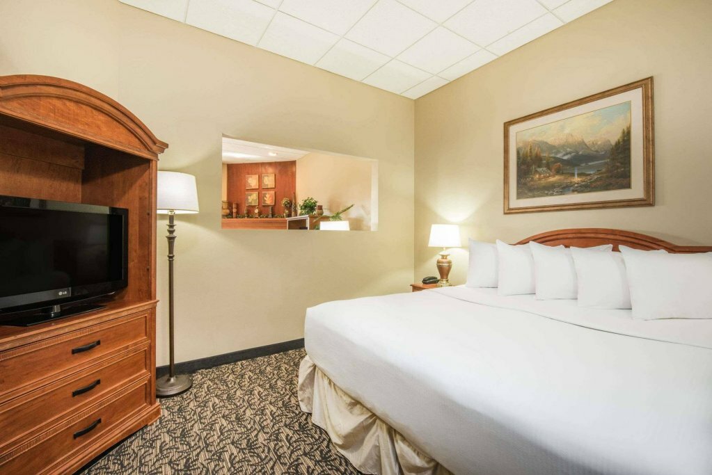 Elevation Inn & Suites