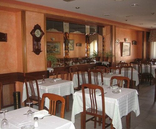 HOSTAL SANCHO GARCIA, Rezerwuj Hostel Espinosa de los Monteros 