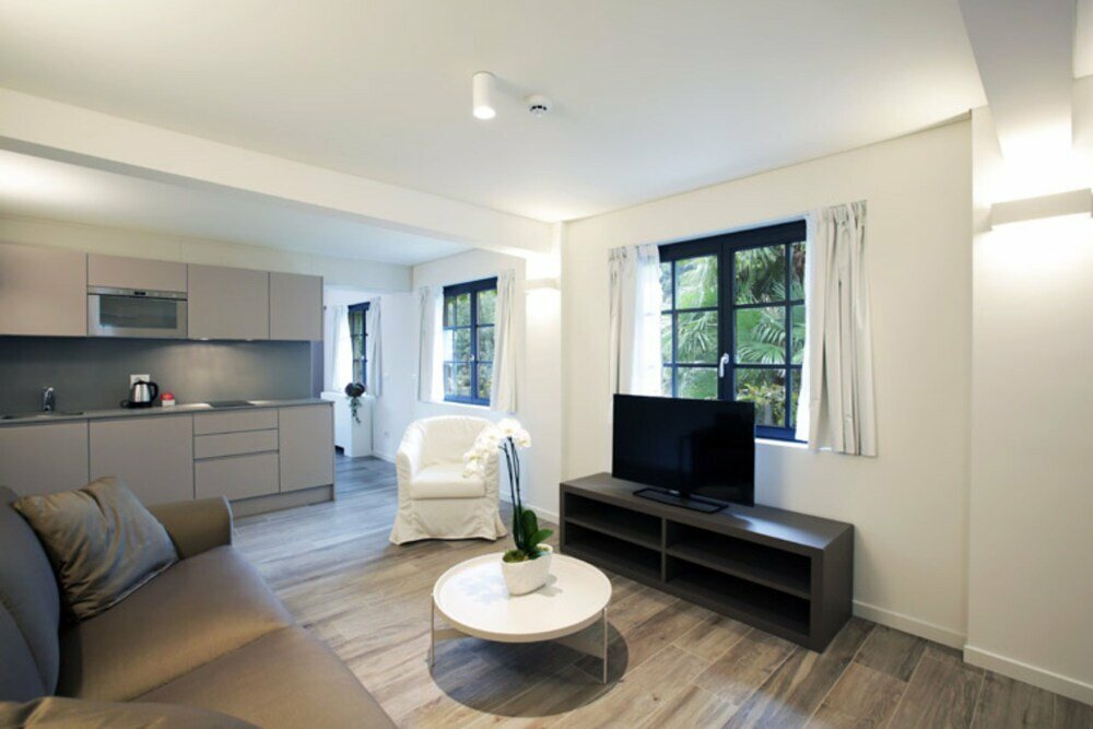 Villa Liberty - Lake Como Rooms & Spa
