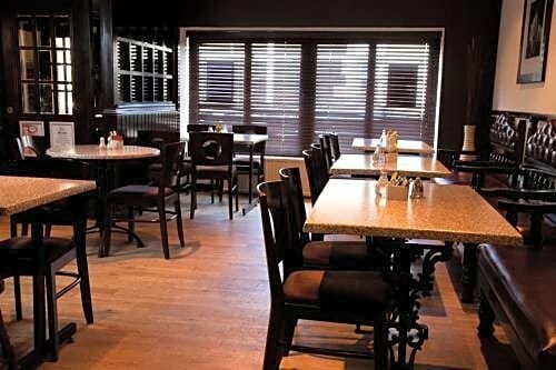 The Fort Hotel, Забронировать Отель Отели Cairngorms с парковкой, Парковка